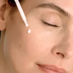 Hot NUXE Il Siero anti-età correzione macchie